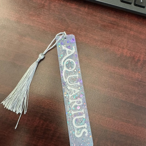 Bookmark - Picture 5 of 8